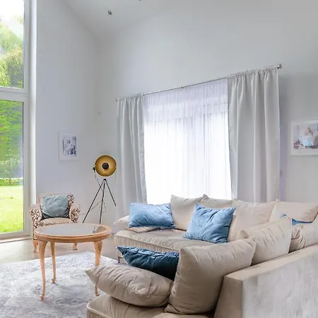 The Modern House 3*
